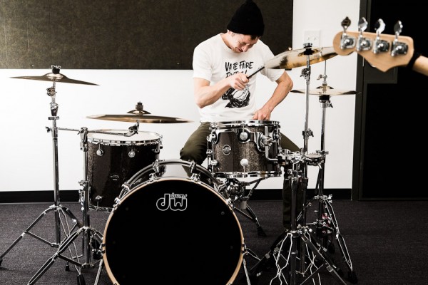 chase_hawk_drumming-600x400