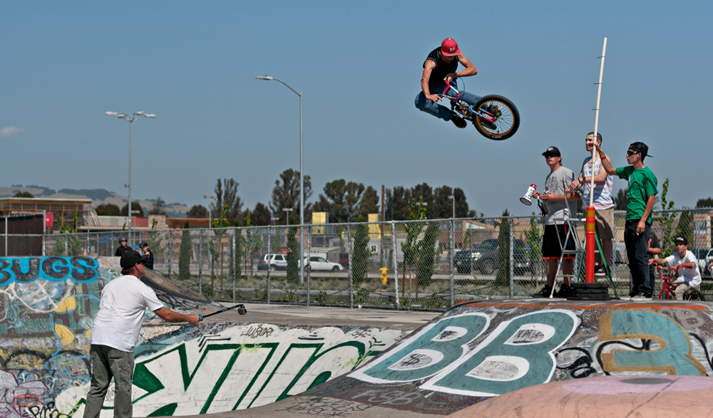 One of the contestants boosting his run during the BIG air contest.