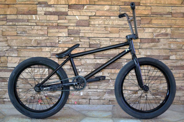 josh-alderete-bike-check2_600x