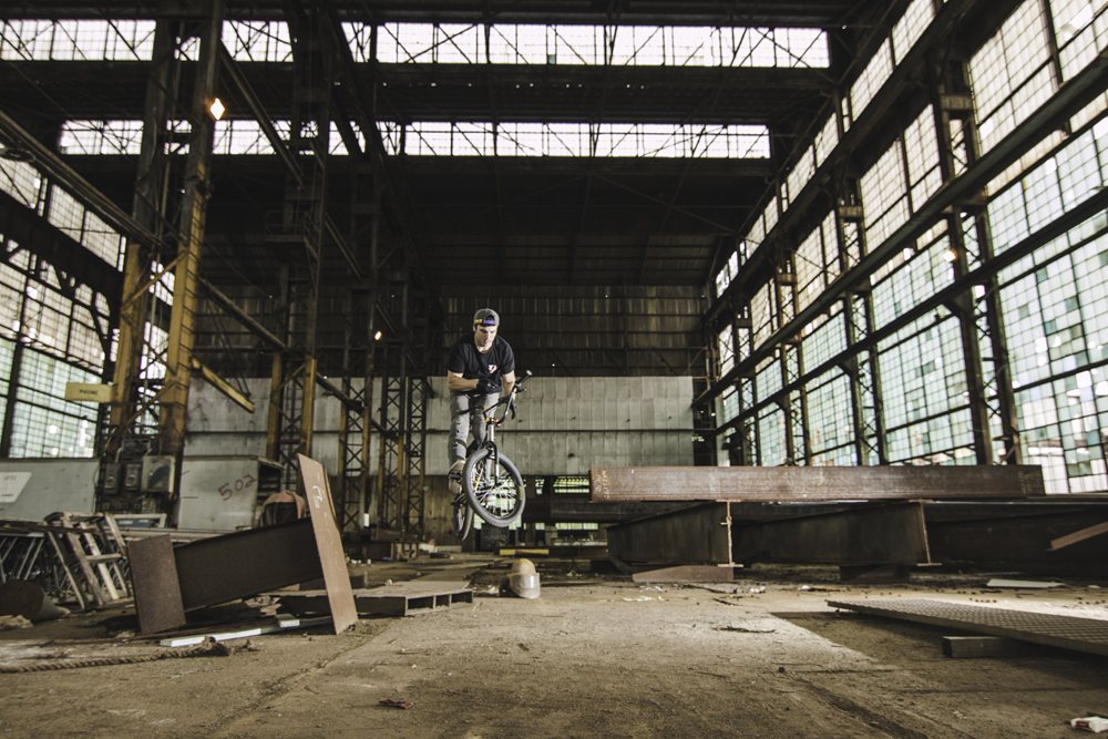 Mike Fede- abandoned building barspin-2259