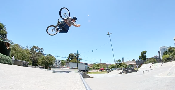 Carlos Cavet BMX video