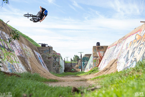 volume-bikes-jason-enns-spot-finder-street-bmx