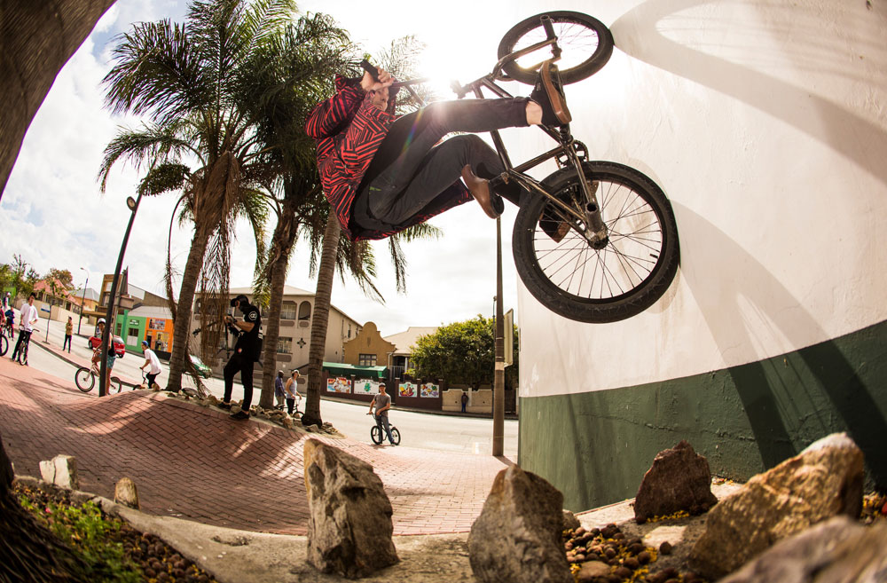 bmx-colin-loudon-double-tire