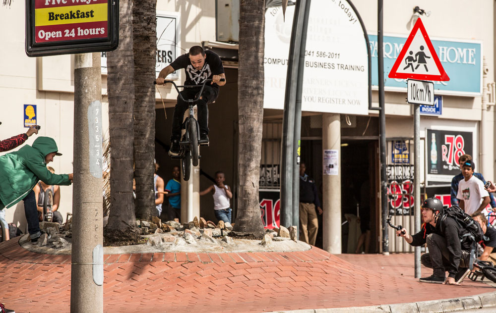 bmx-felix-murray-shum-thread-the-needle