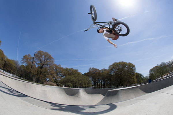 colin-mackay-1-hand-1-foot-air-bmx