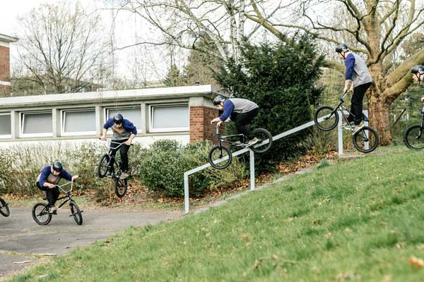 leon-hoppe-bmx-grind-180-600x