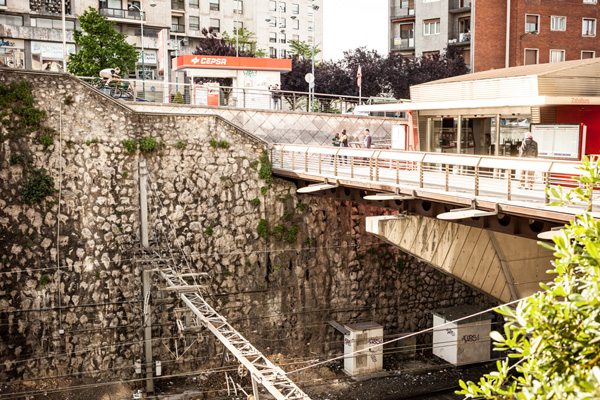 scary-ass-ledge-ride