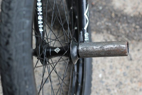 dan-conway-bmx-bike-check-front-hub