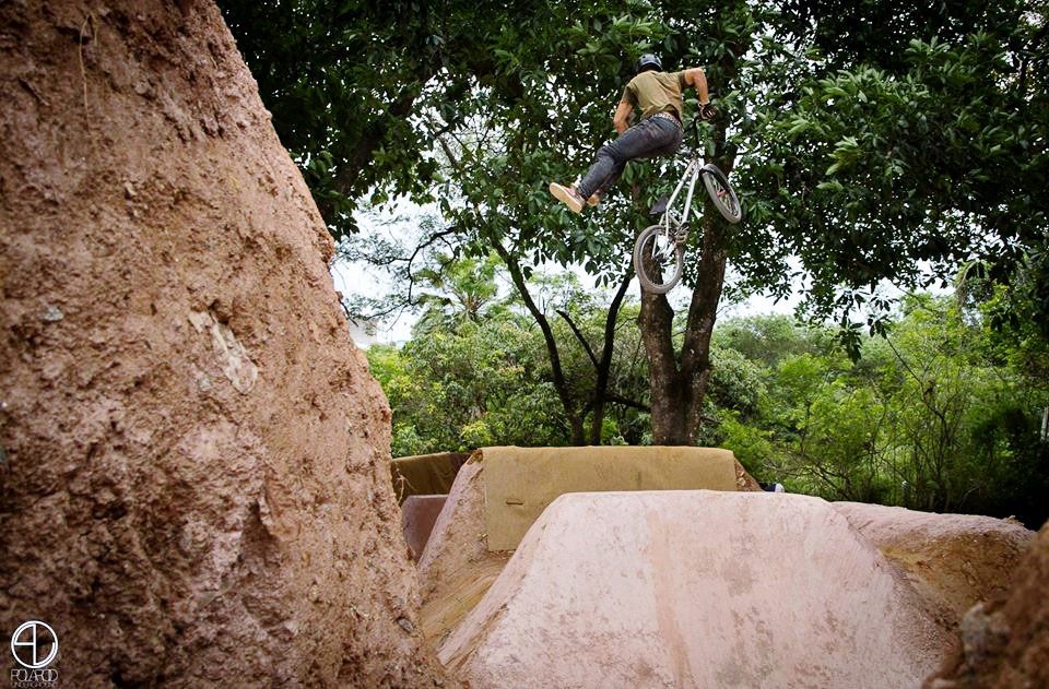 no-foot-can-can-bmx-trails