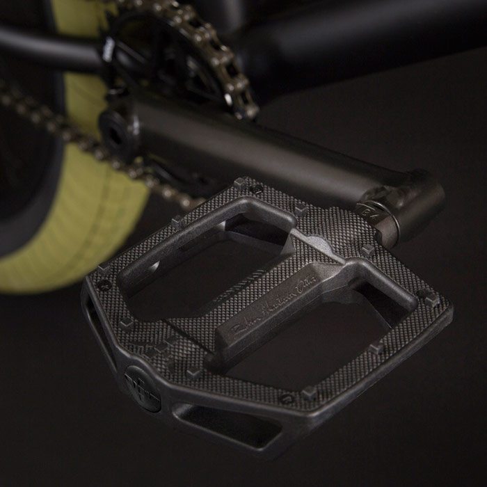 fly-bikes-2016-neutron-complete-bmx-bike-pedals