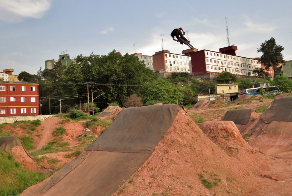 leandro-moreira-caracas-trails-bmx-360