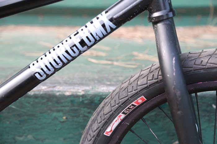 ben-lewis-bmx-bike-check-tire-front