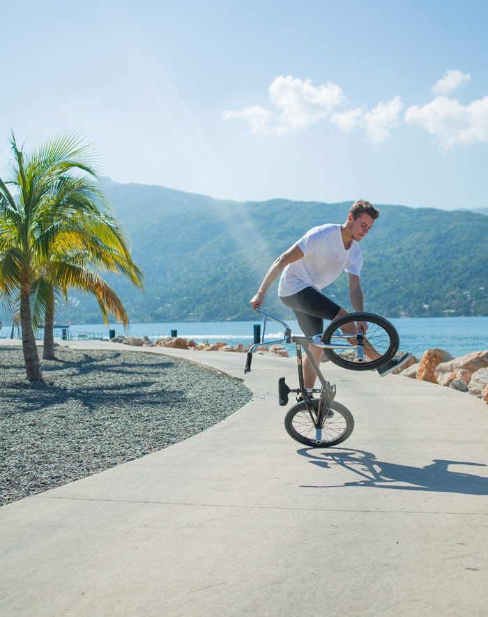 mannie-nogueira-cruise-ship-bmx-sidewalk