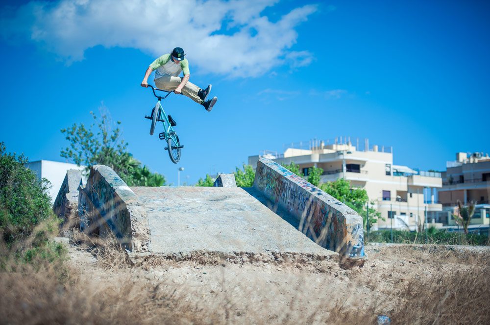 fernando-laczko-no-foot-can-can-bmx