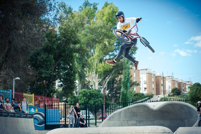 money-for-trick-bmx-tailwhip