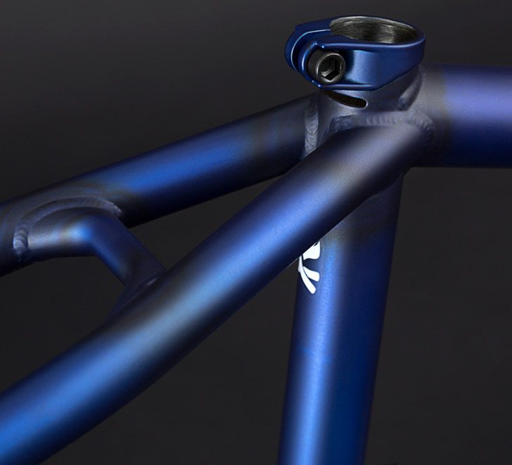 flybikes-2017-fuego-bmx-frame-dark-blue-seat-clamp