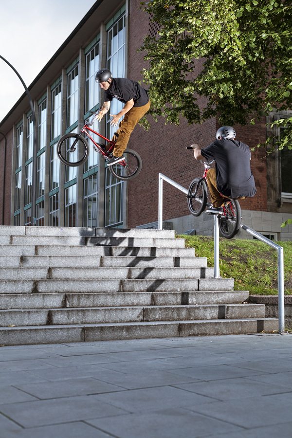 leon-hoppe-double-peg-hard-180-barspin-radio-bikes-bmx