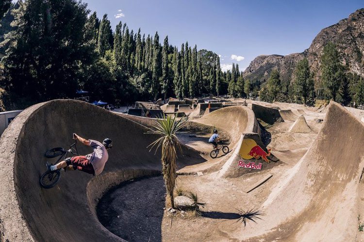 red-bull-new-zealand-bmx-adventure-gorge-road-bmx-video