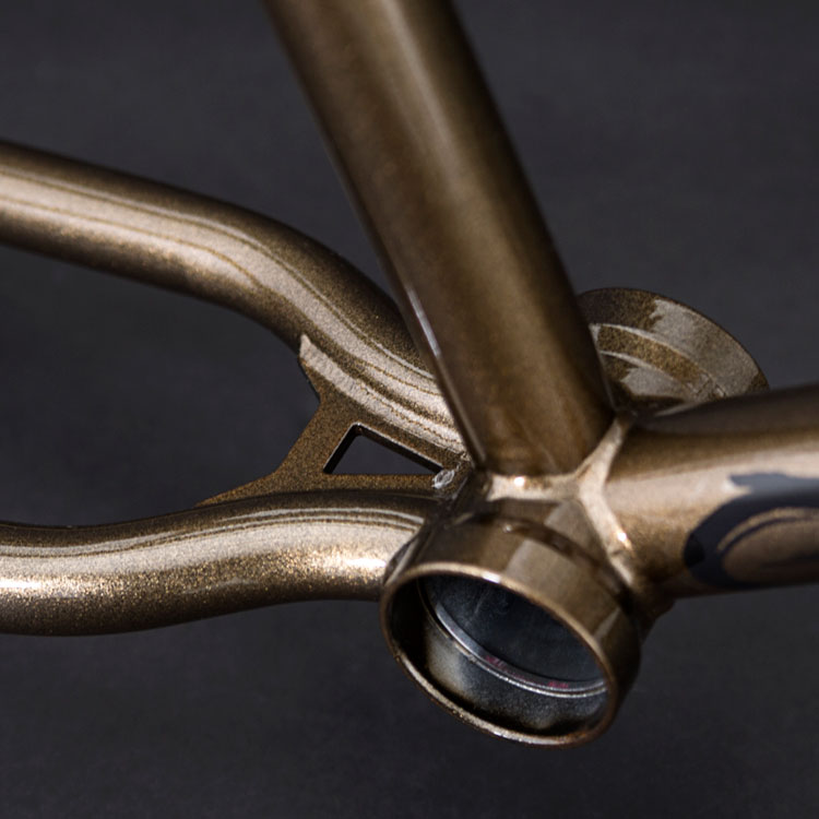 flybikes-2017-geo-bmx-frame-courage-adams-bottom-bracket