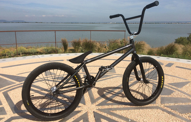 Wethepeople Message Bike Check Cyril Lapoirie