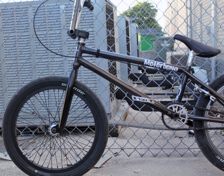 Sean Burns BMX Bike Check Eclat Bone Deth