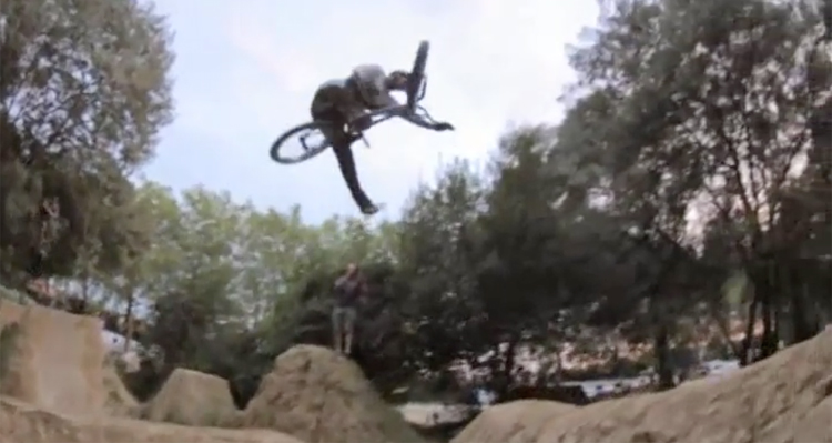 Compression BMX Septembre BMX DVD Hoppy Trails