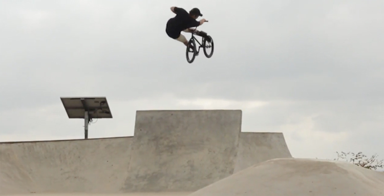 Skabanga Crew Loot Brand BMX video Worldwide Waves