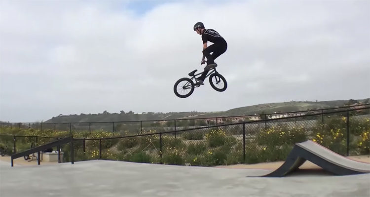 S&M Bikes Keith Hartwell and Mike Vitatoe "Hot Dogs Who Can't Read" BMX video