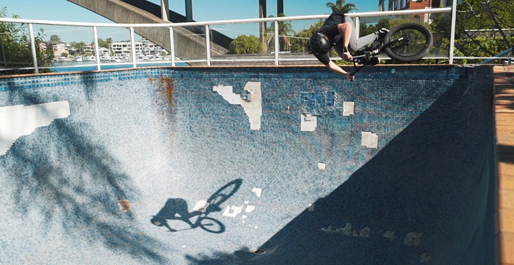 Sydney Pool Session One Hitter BMX video