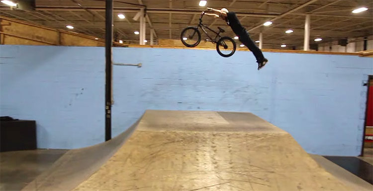 Standard Bykes Tommy Crail BMX video