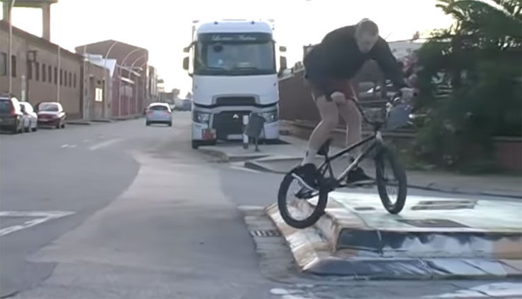 Emile Bouwman Do You Even Slide Bro BMX video