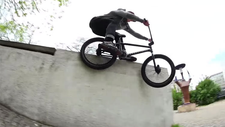 BRNOFORNIA Street Sesh BMX video