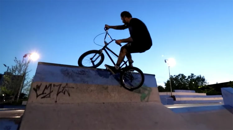 Disco Stra BMX video
