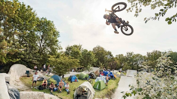 The Woodyard BMX Trails Jam video