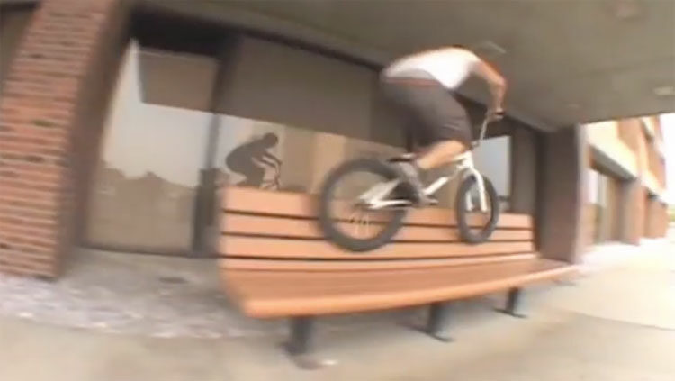 Ian Schwartz Mosh 2008 BMX video