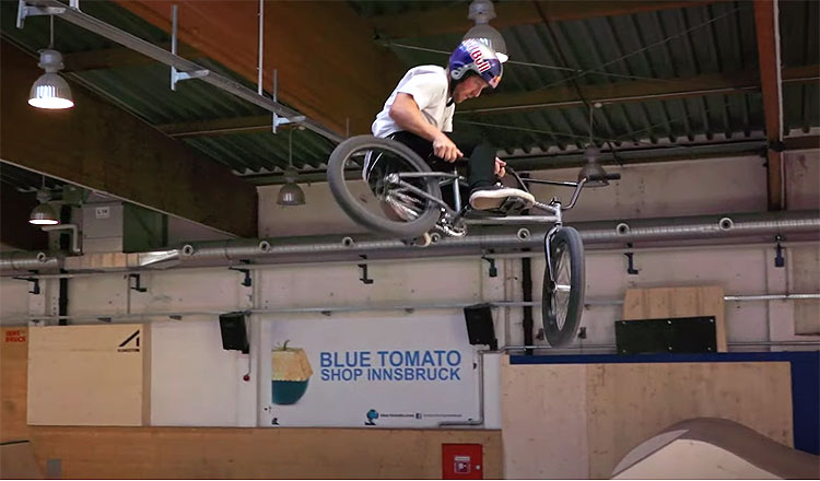 Sergio Layos Skatehalle Innsbruck BMX video