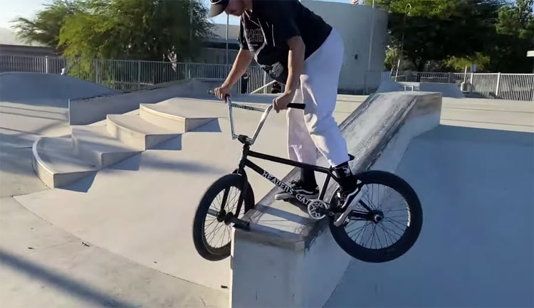 Dak Friday 2019 Cult BMX video