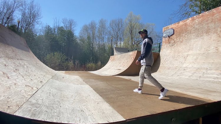 Mike Varga Backyard Ramp Tour BMX