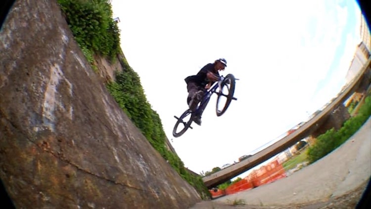 Devid Saija Frontocean BMX video