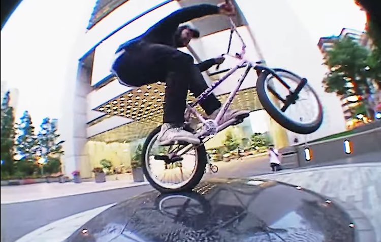 Motobunka BMXFU Crossover BMX video