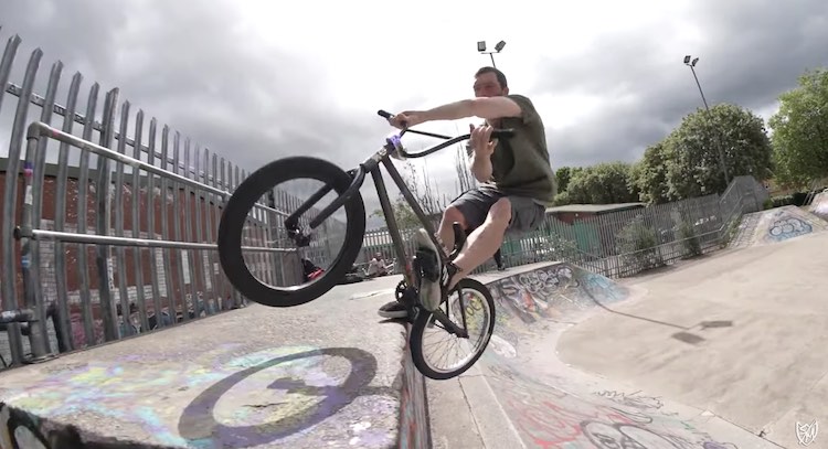 S&M Bikes Fathead BMX video