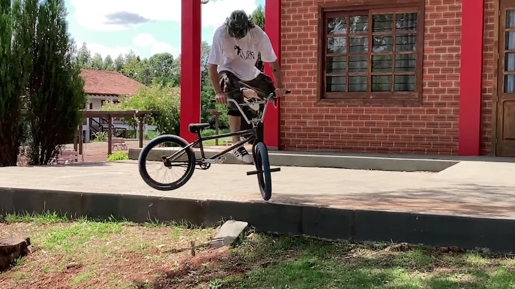 Mateus Beckmann Guess Who's Back BMX video