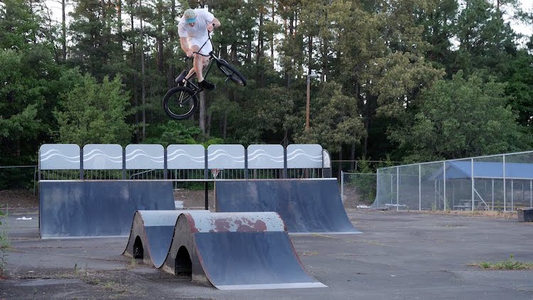 Dan Foley Cross Platform BMX video