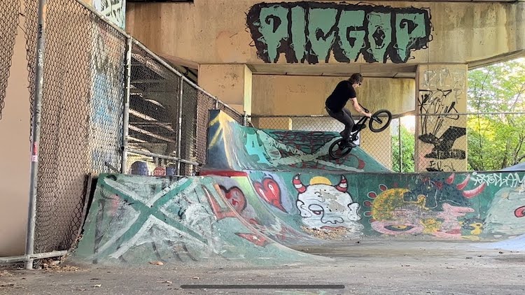 Brian Wizmerski BMX video